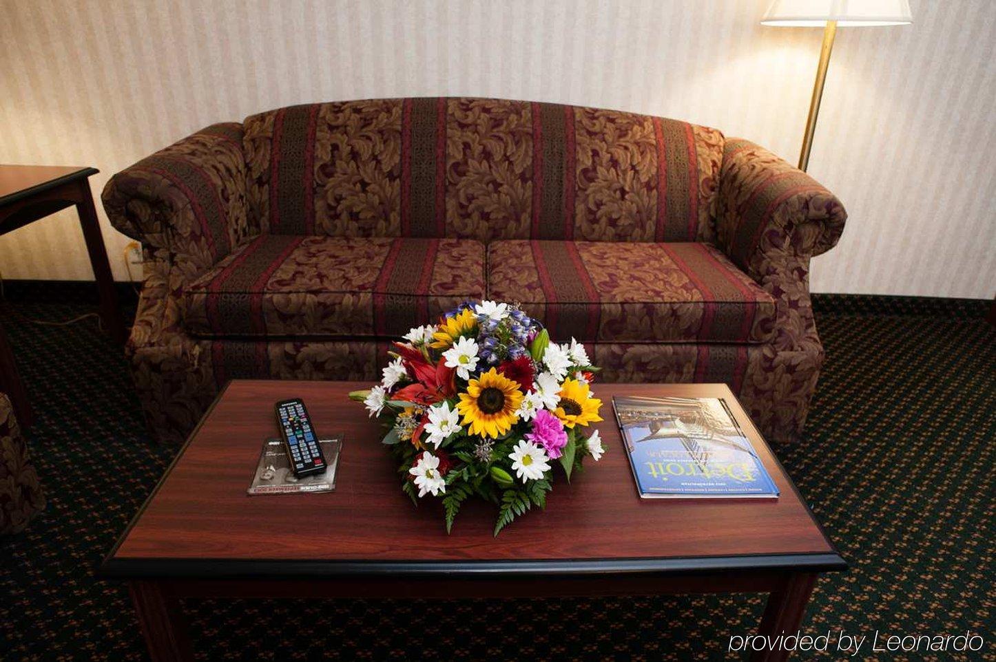 Embassy By Hilton Detroit - Livonia/novi Hotel 4*